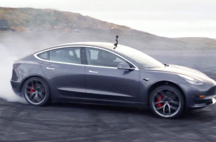 Tesla Model 3 donanım paketi